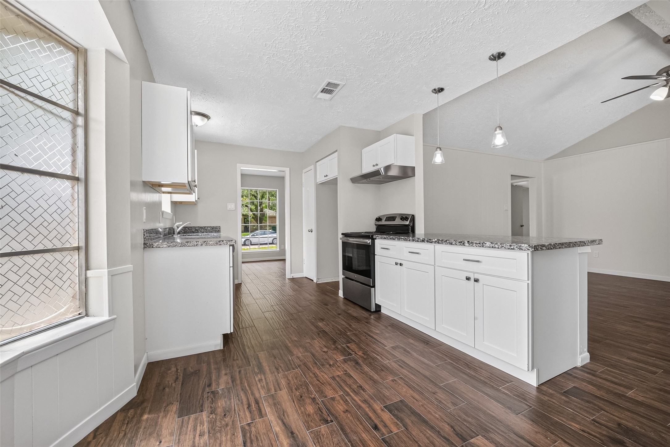 706 Buoy Road Houston, TX 77062 - Photo 19 of 43