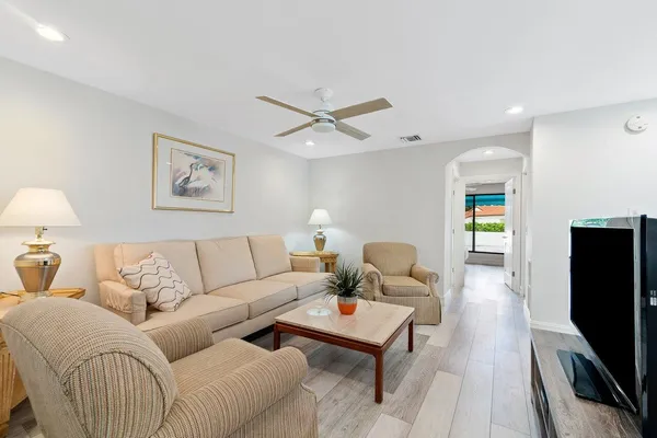 $4,900 | 3548 Ensign Circle, Delray Beach, FL 33483