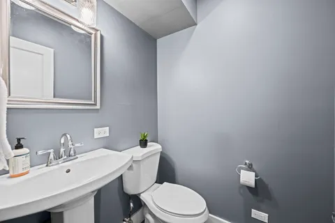 $779,000 | 331 East Russell Street, Barrington, IL 60010
