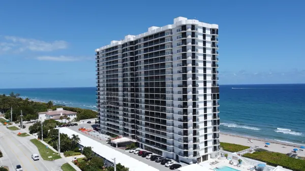 $15,000 | 250 South Ocean Boulevard, Unit 2A, Boca Raton, FL 33432