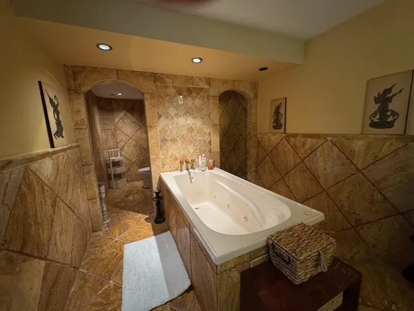 $15,000 | 250 South Ocean Boulevard, Unit 2A, Boca Raton, FL 33432