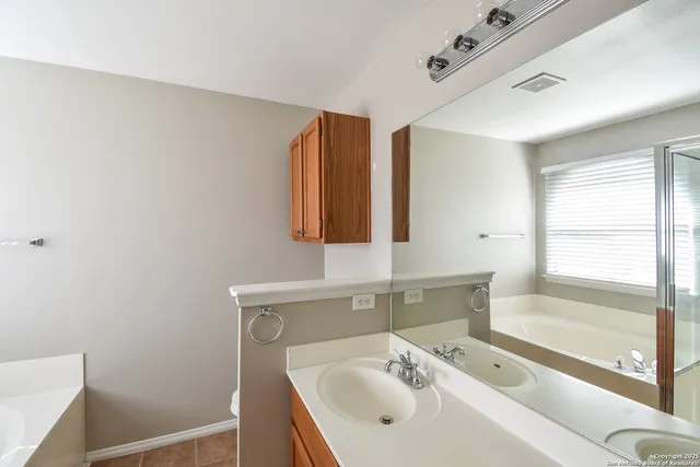 $1,595 | 7410 Great Lakes Drive, San Antonio, TX 78244