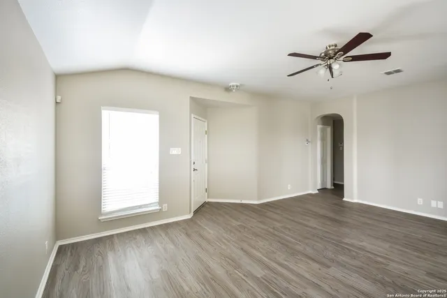 $1,595 | 7410 Great Lakes Drive, San Antonio, TX 78244
