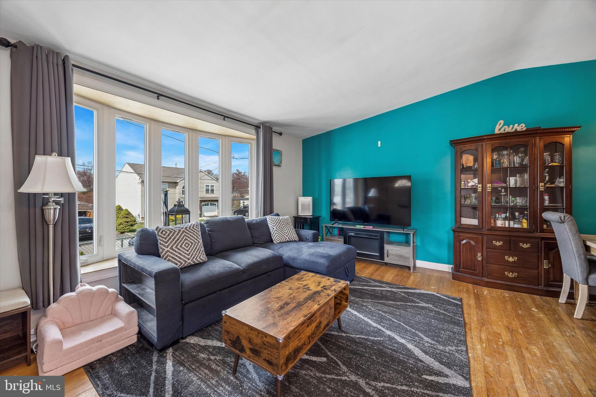 7613 Fillmore Street Philadelphia, PA 19111 - Photo 2 of 23