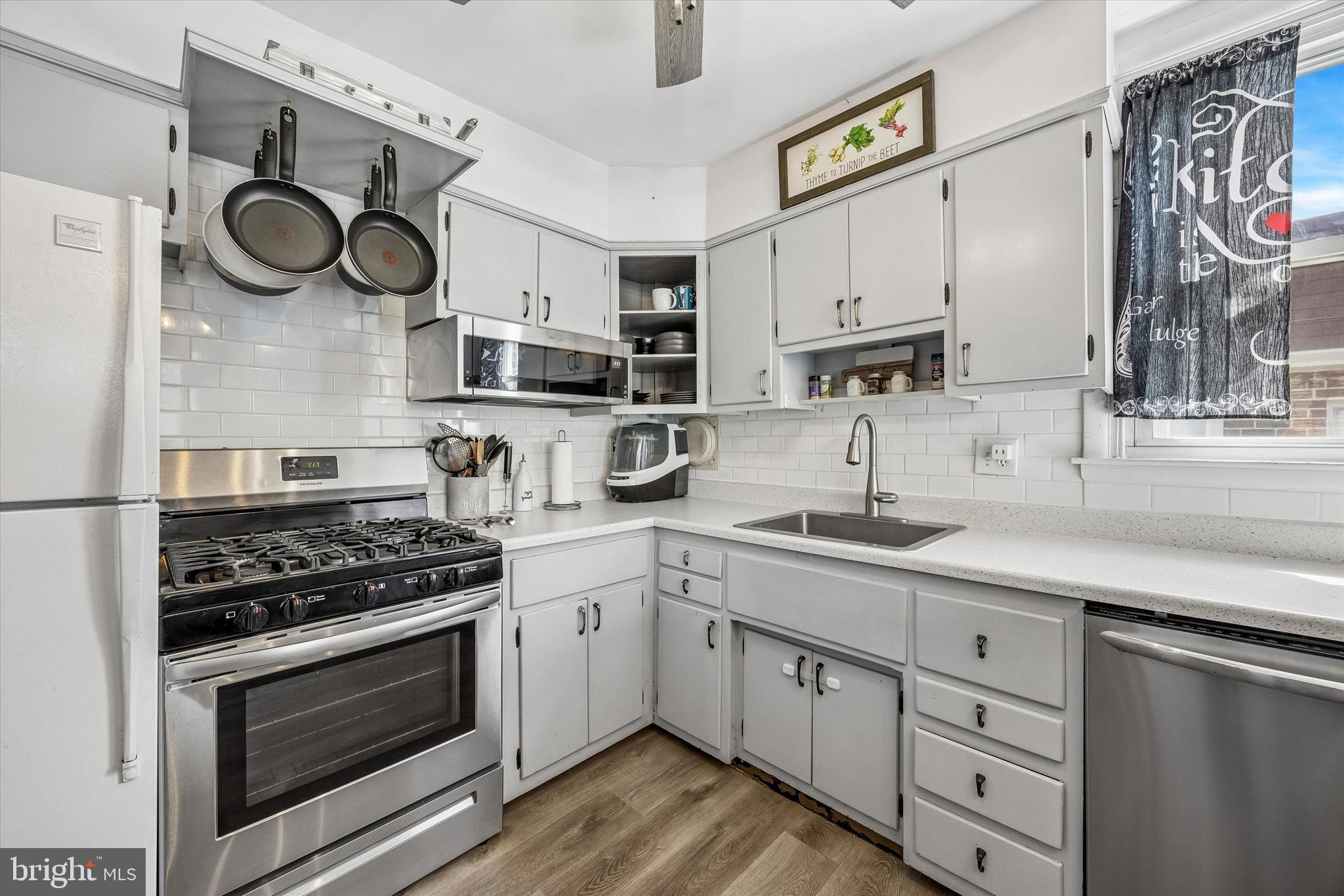 7613 Fillmore Street Philadelphia, PA 19111 - Photo 7 of 23