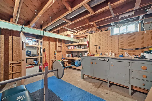 $345,000 | N87W18225 Queensway Street, Menomonee Falls, WI 53051