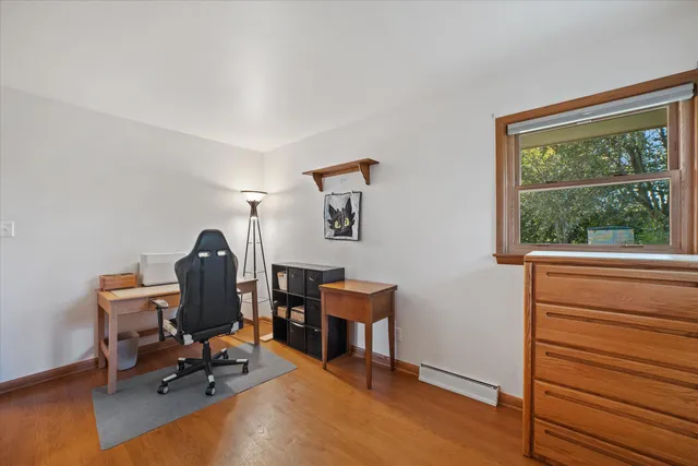 $345,000 | N87W18225 Queensway Street, Menomonee Falls, WI 53051