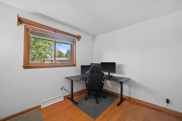 $345,000 | N87W18225 Queensway Street, Menomonee Falls, WI 53051