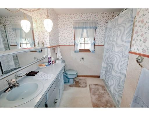 63 Carroll Road Grafton, MA 01536 - Photo 13 of 37 Gallery Image 13