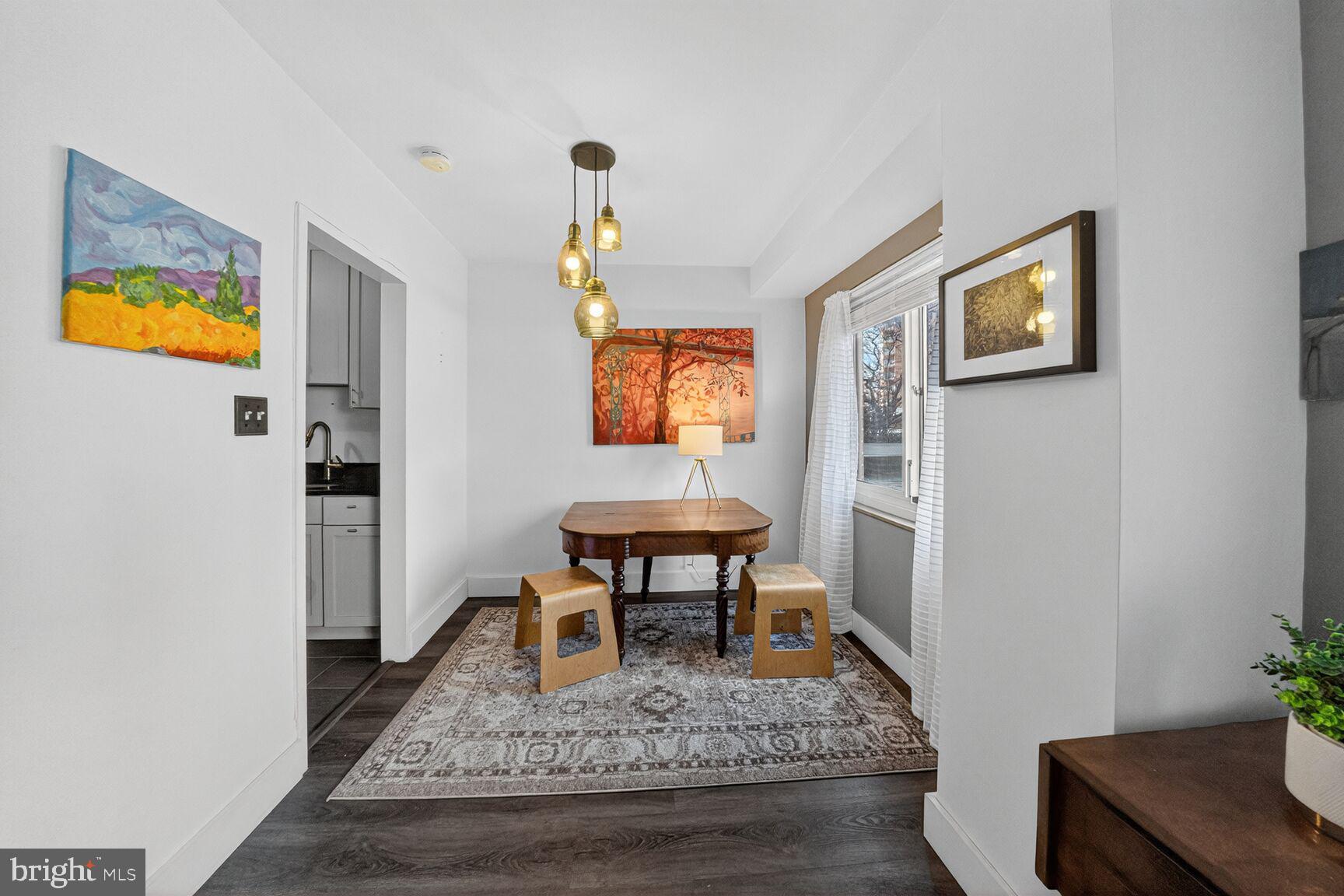 4201 Cathedral Avenue Northwest, Unit 218E Washington, DC 20016 - Photo 6 of 28 Dining Area