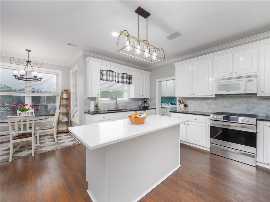 202 Chesser Lane Folkston, GA 31537 - Photo 16 of 76 Kitchen