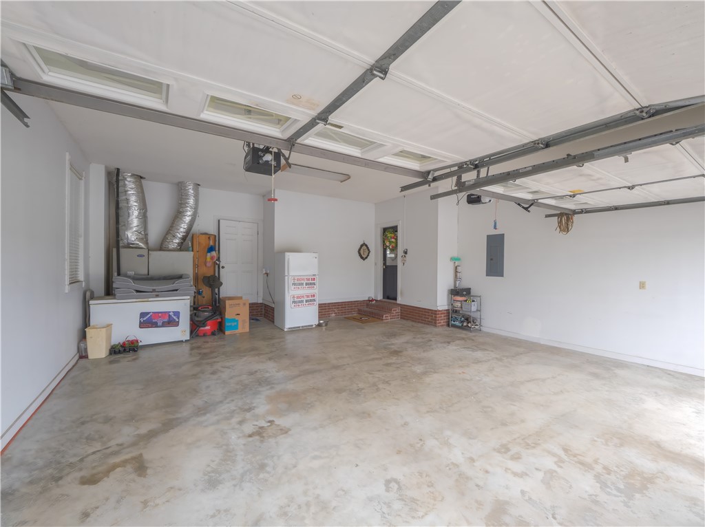 202 Chesser Lane Folkston, GA 31537 - Photo 40 of 76 Two car garage