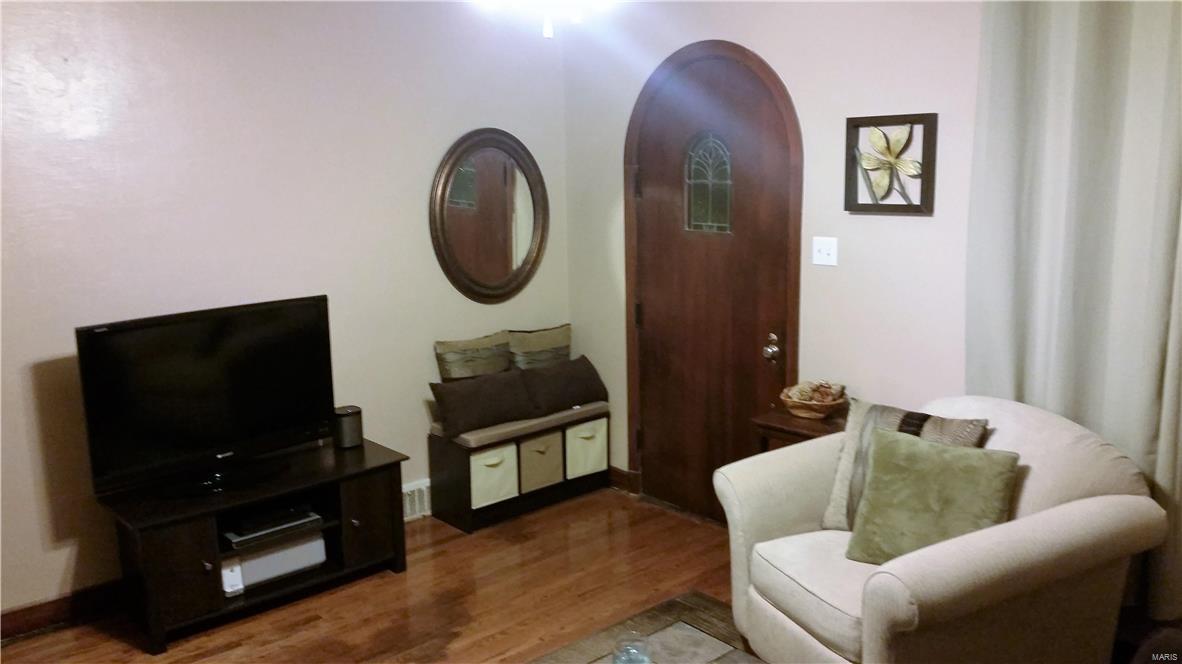 9014 Mathilda Avenue St. Louis, MO 63123 - Photo 13 of 19 Gallery Image 13