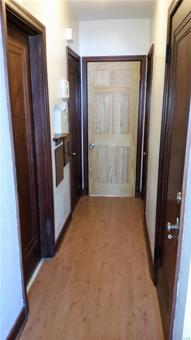 9014 Mathilda Avenue St. Louis, MO 63123 - Photo 7 of 19 Gallery Image 7