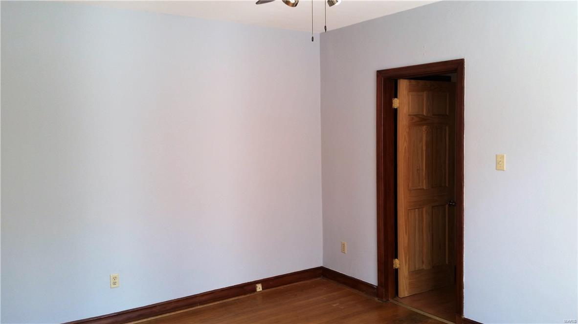 9014 Mathilda Avenue St. Louis, MO 63123 - Photo 9 of 19 Gallery Image 9
