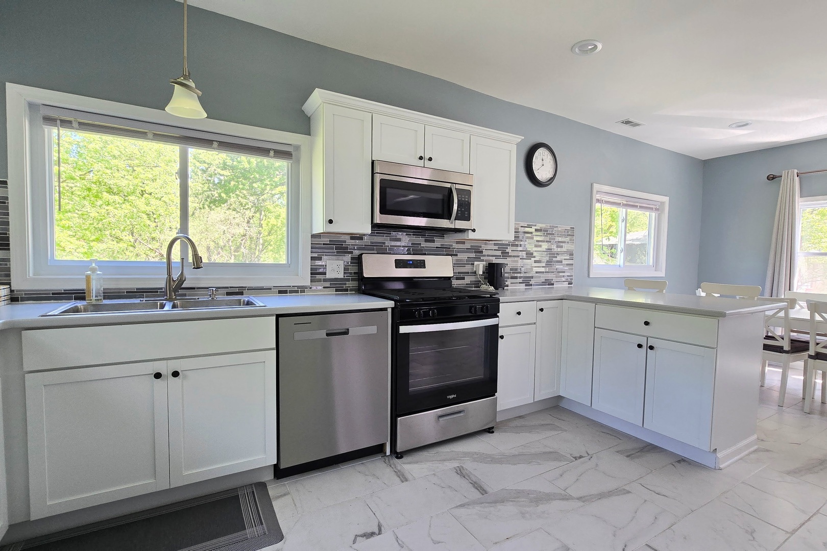 15018 West Russell Road Zion, IL 60099 - Photo 11 of 30