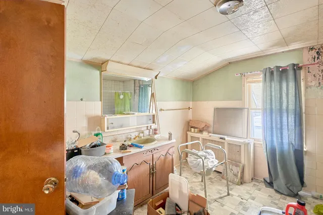 $129,900 | 434 South 6th Street, Reading, PA 19602