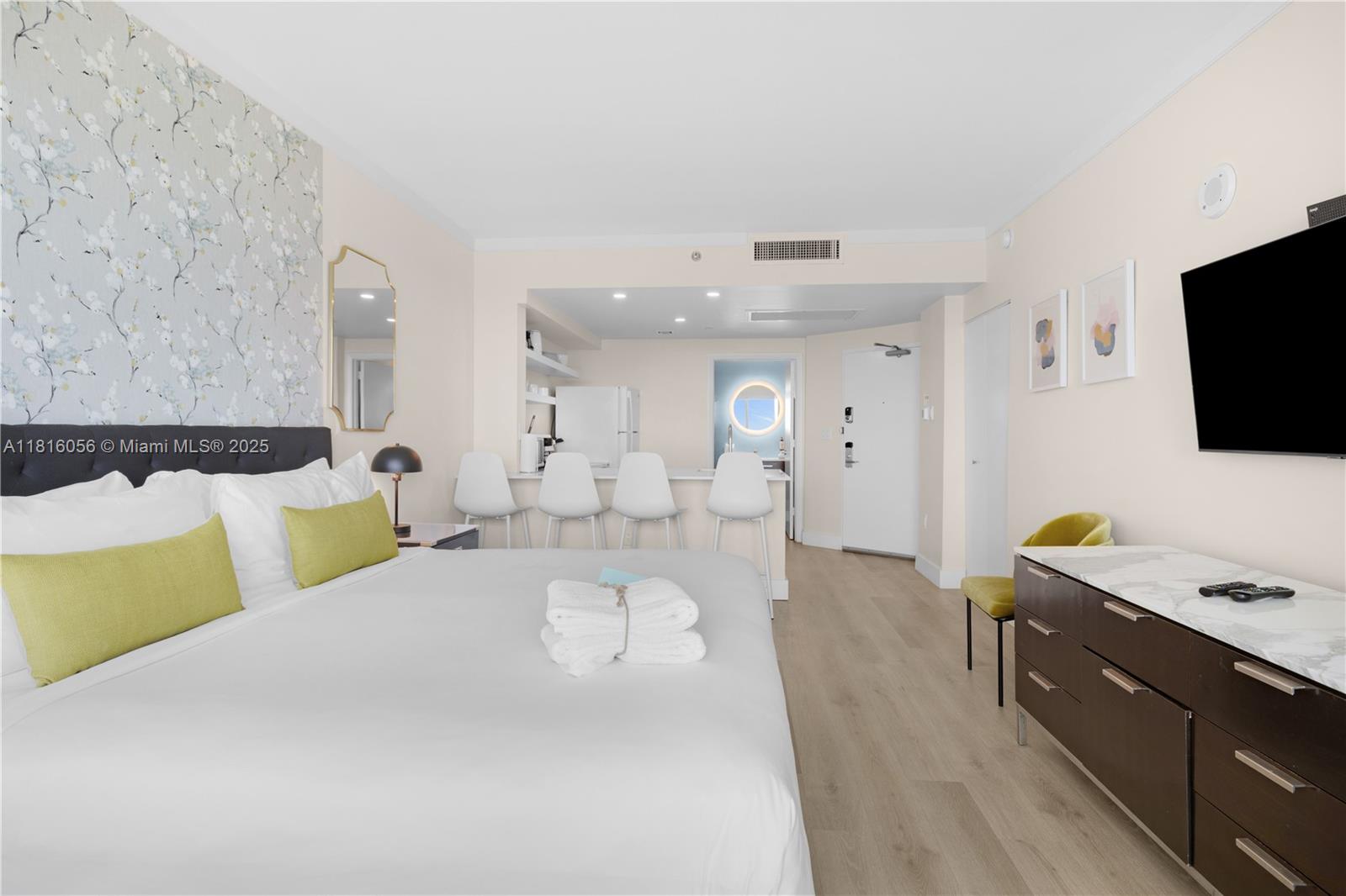 2889 McFarlane Road, Unit 1504 Miami, FL 33133 - Photo 12 of 27 Gallery Image 12