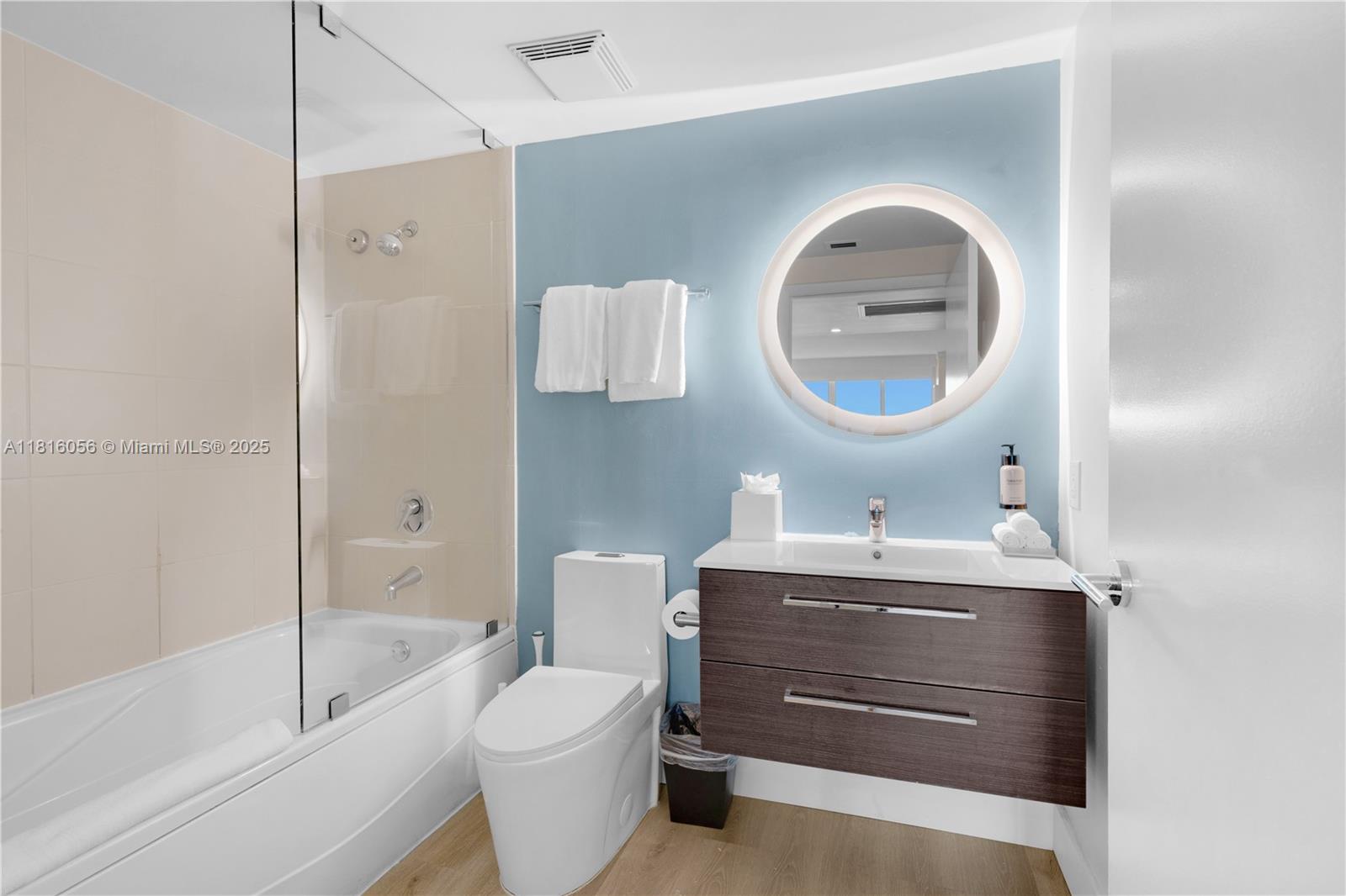 2889 McFarlane Road, Unit 1504 Miami, FL 33133 - Photo 17 of 27 Gallery Image 17
