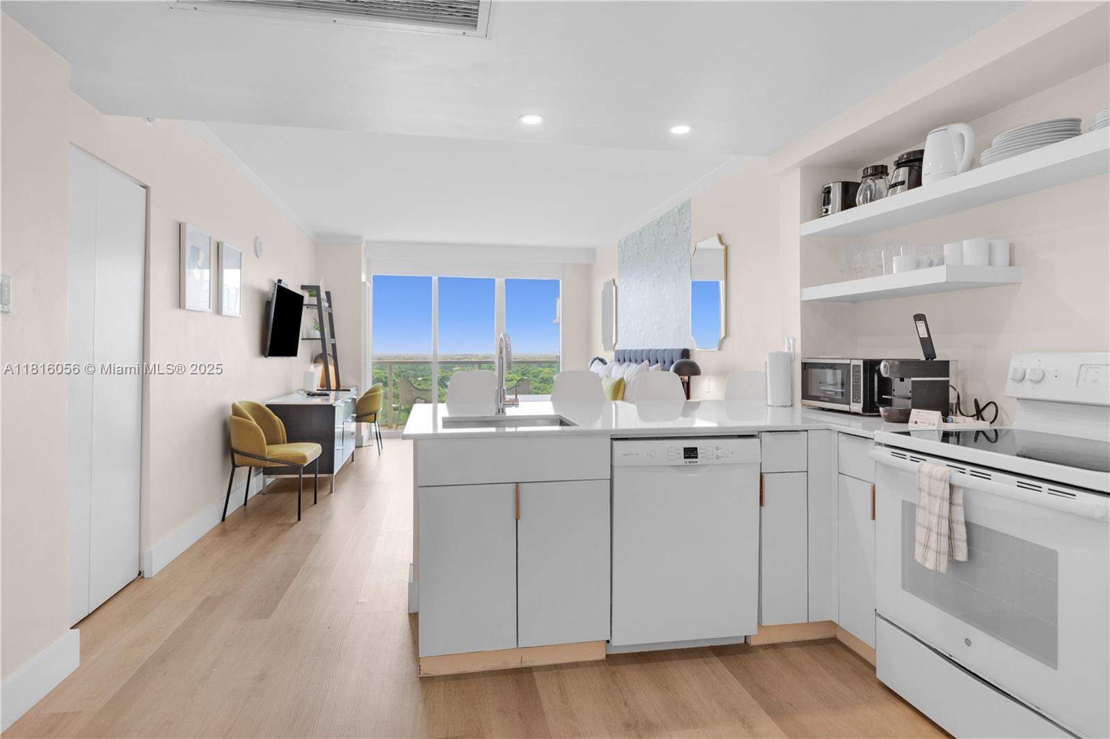 2889 McFarlane Road, Unit 1504 Miami, FL 33133 - Photo 9 of 27 Gallery Image 9