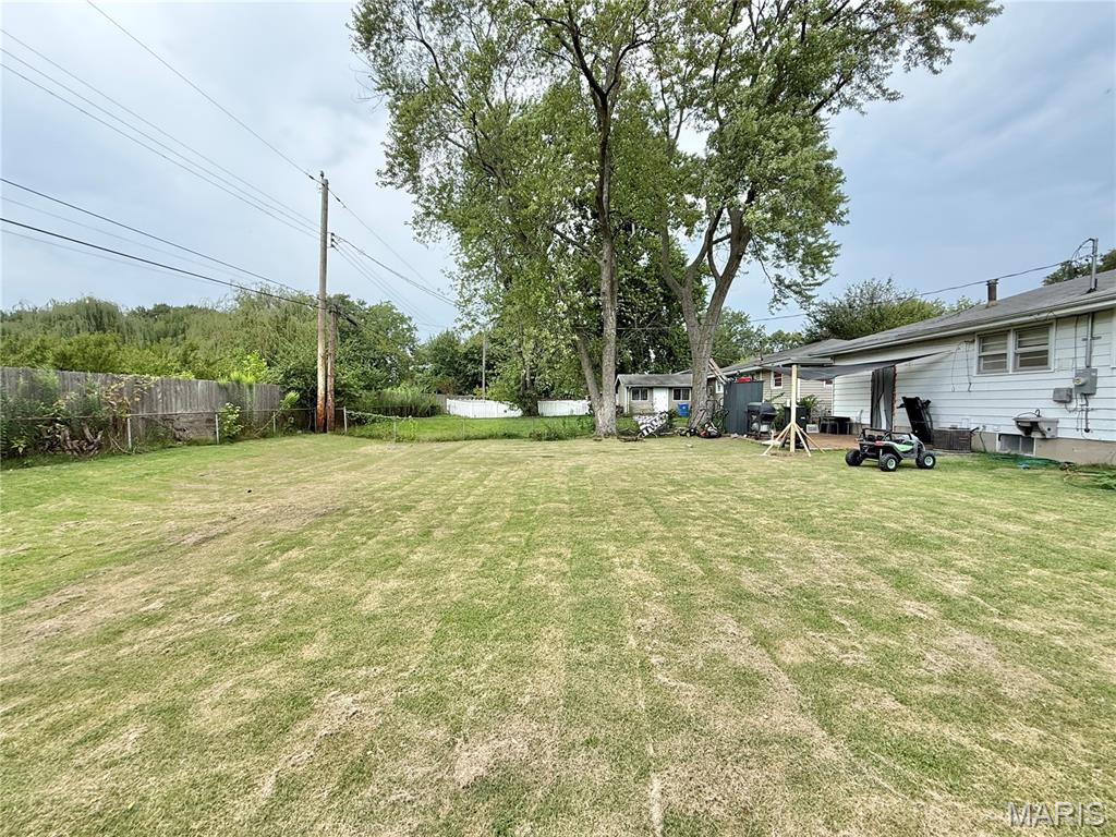 130 Ruth Drive Florissant, MO 63031 - Photo 3 of 26