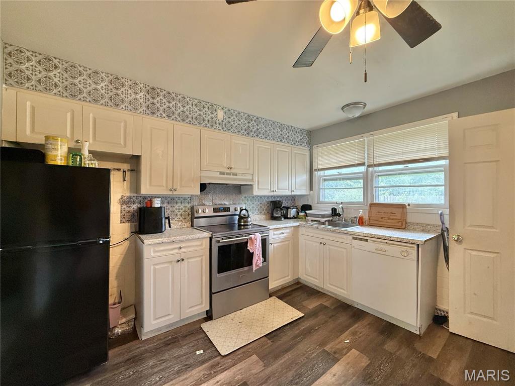 130 Ruth Drive Florissant, MO 63031 - Photo 5 of 26