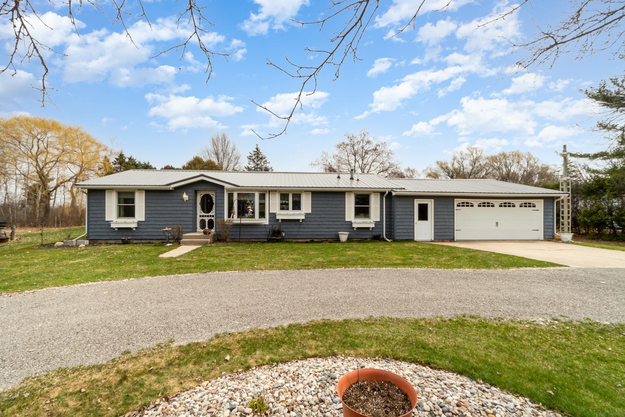 1794 North Mission Road Mount Pleasant, MI 48858 - Photo 1 of 40 1909769.JPG