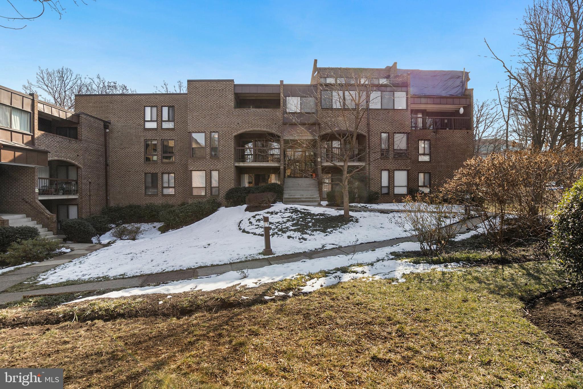 11216 Chestnut Grove Square, Unit 217 Reston, VA 20190 - Photo 25 of 31 Gallery Image 25