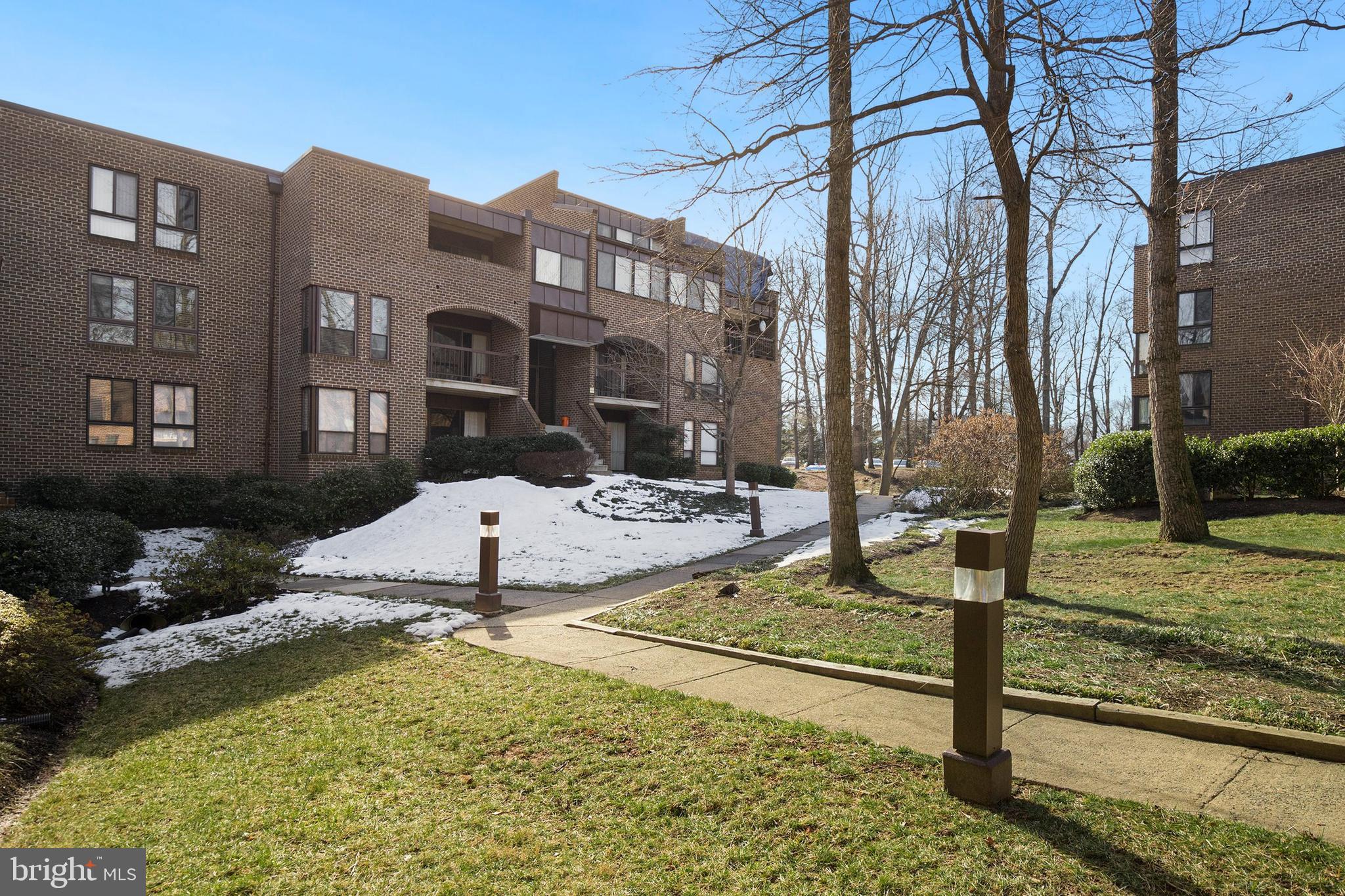 11216 Chestnut Grove Square, Unit 217 Reston, VA 20190 - Photo 26 of 31 Gallery Image 26