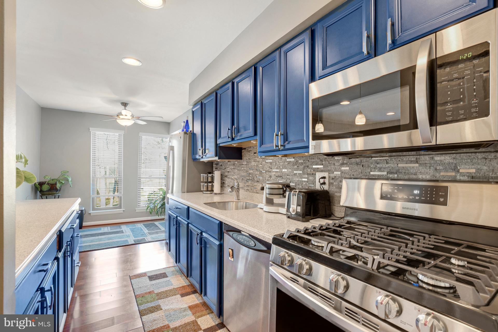 11216 Chestnut Grove Square, Unit 217 Reston, VA 20190 - Photo 8 of 31 Gallery Image 8