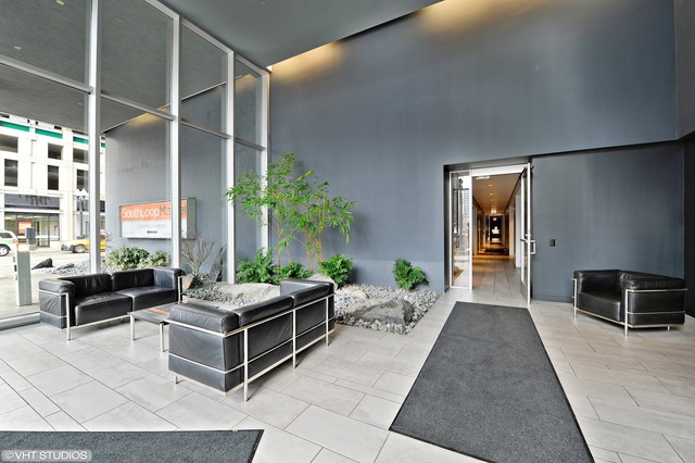 235 West Van Buren Street, Unit 3008 Chicago, IL 60607 - Photo 4 of 20
