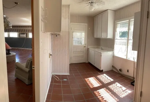 $2,250 | 1611 Parker Street, Amarillo, TX 79102
