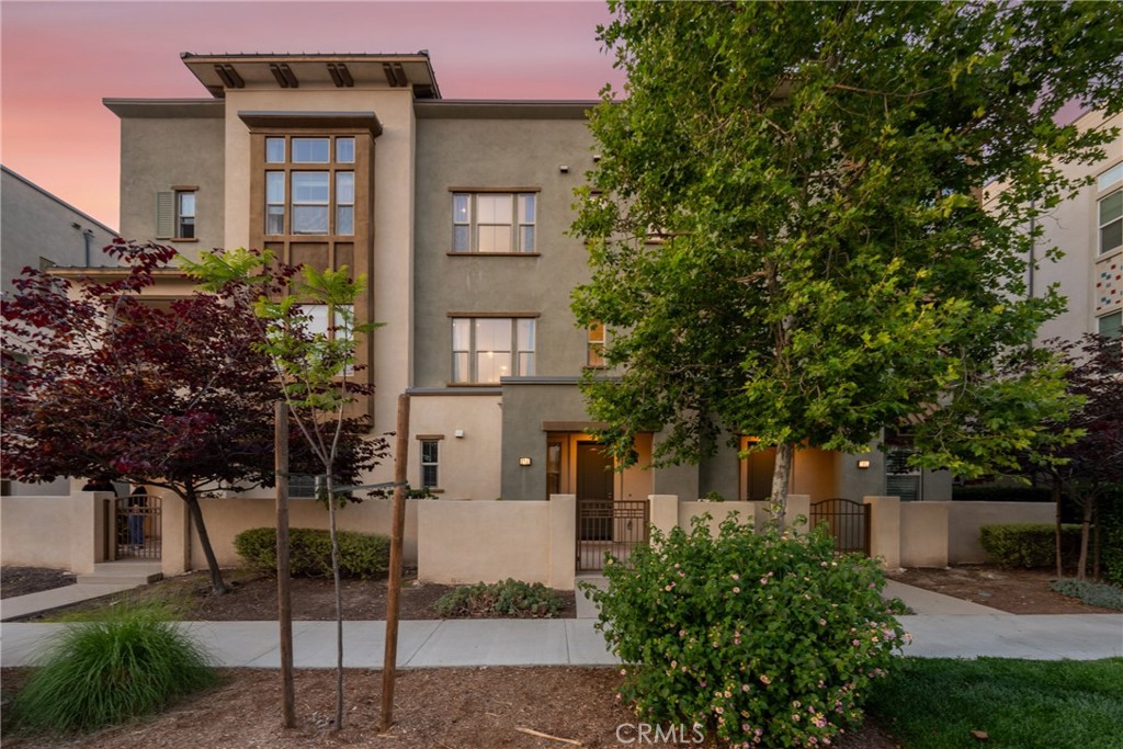 125 Mongoose Irvine, CA 92618 - Photo 2 of 30