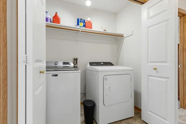 $320,000 | 1221 Patricia Court, Marshall, MN 56258