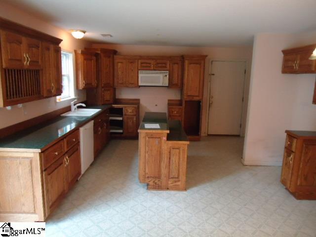 103 Reagan Way Fountain Inn, SC 29644 - Photo 9 of 25 Gallery Image 9