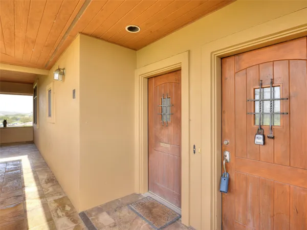 $1,895 | 1908 Kahala Sunset Drive, Unit H, Spicewood, TX 78669