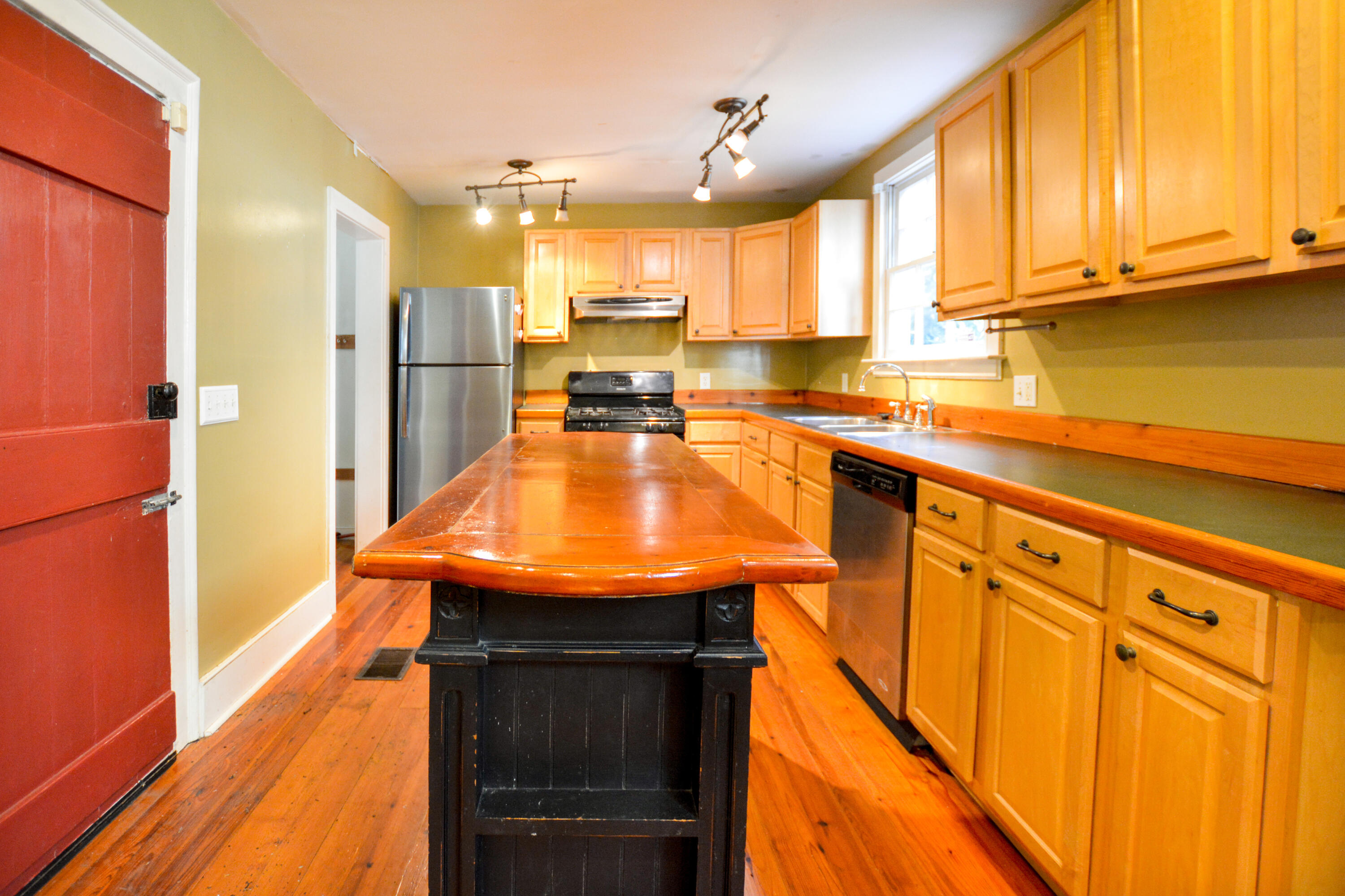 47 Ashe Street, Unit A Charleston, SC 29403 - Photo 17 of 30 20965422__DSC9939