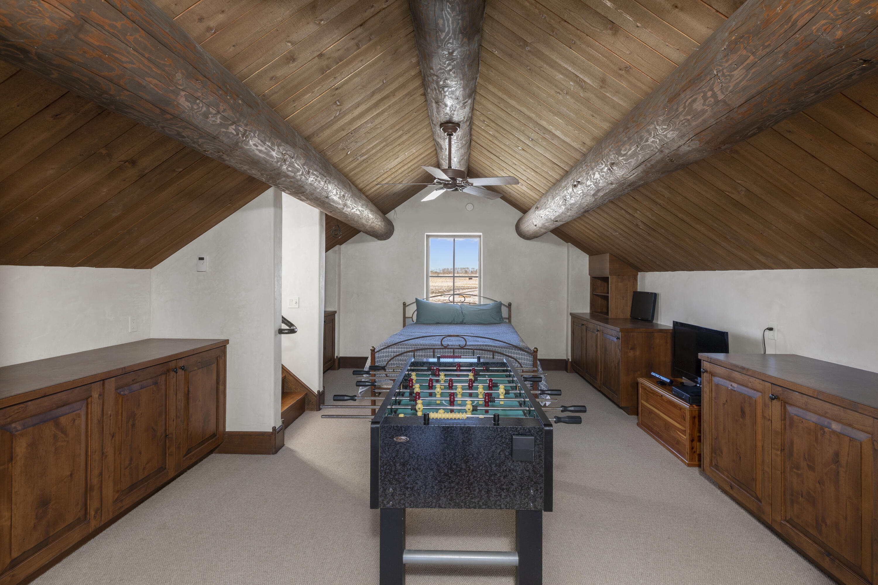 1925 East Anderson Road Placerville, CO 81430 - Photo 17 of 40 a view of a hallway with entryway