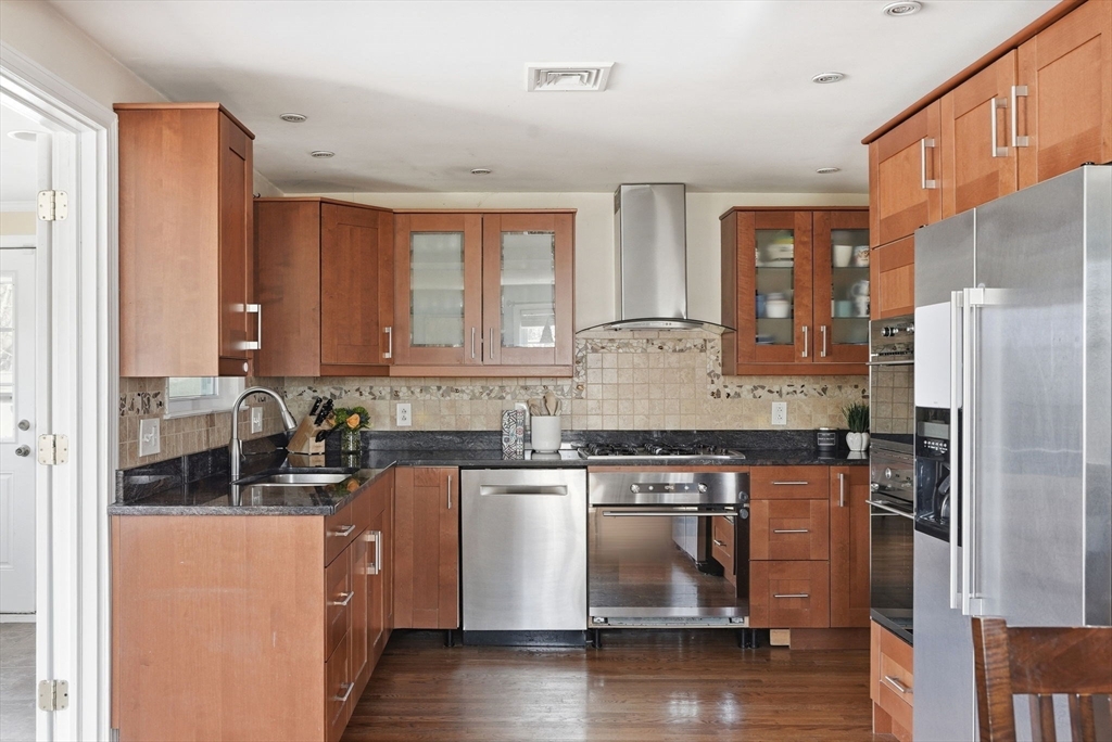 2 Irena Road Boston, MA 02124 - Photo 9 of 32 Gallery Image 9