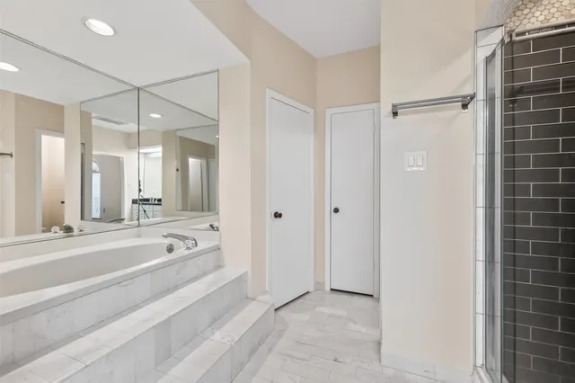 $599,000 | 1698 Creekside Drive, Sugar Land, TX 77478