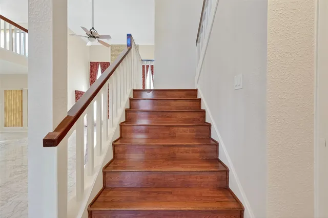 $599,000 | 1698 Creekside Drive, Sugar Land, TX 77478