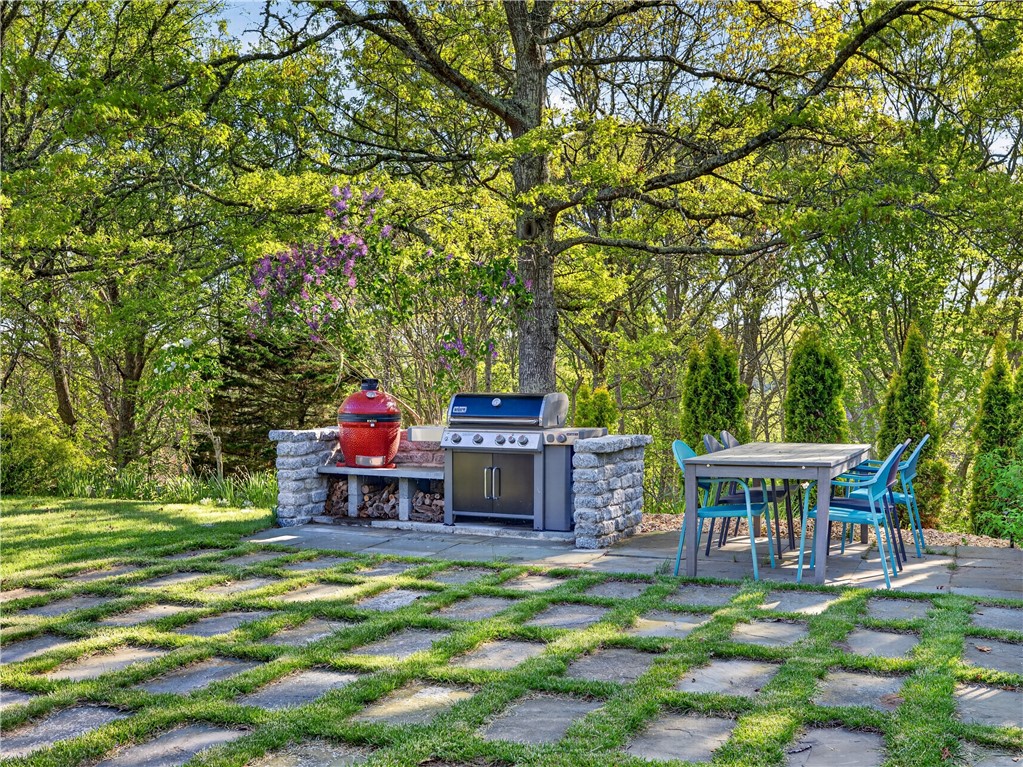 325 Post Road Westerly, RI 02891 - Photo 43 of 49