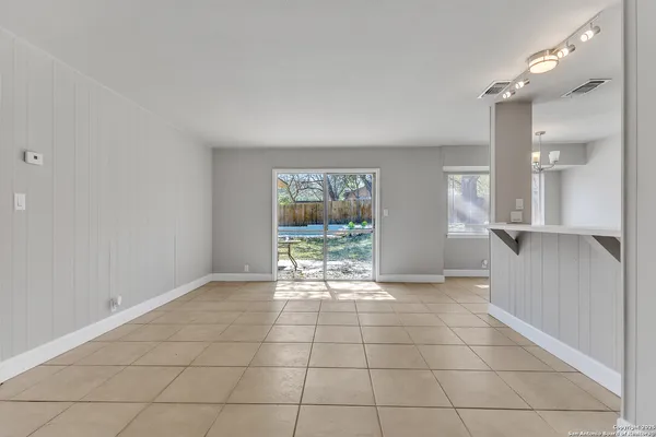 $1,975 | 4214 Flint Hill Street, San Antonio, TX 78230