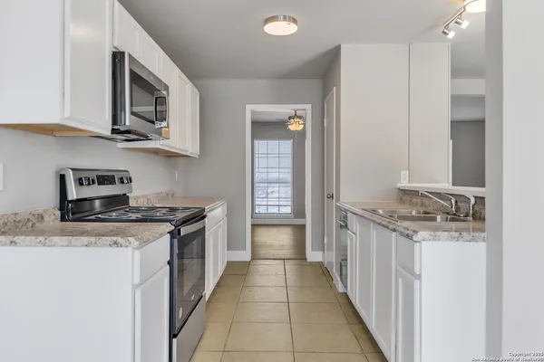 $1,975 | 4214 Flint Hill Street, San Antonio, TX 78230