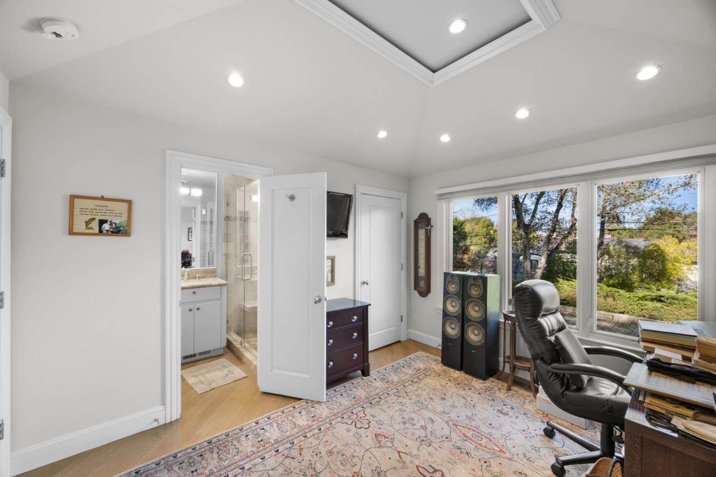 915 Link Road Hillsborough, CA 94010 - Photo 16 of 21