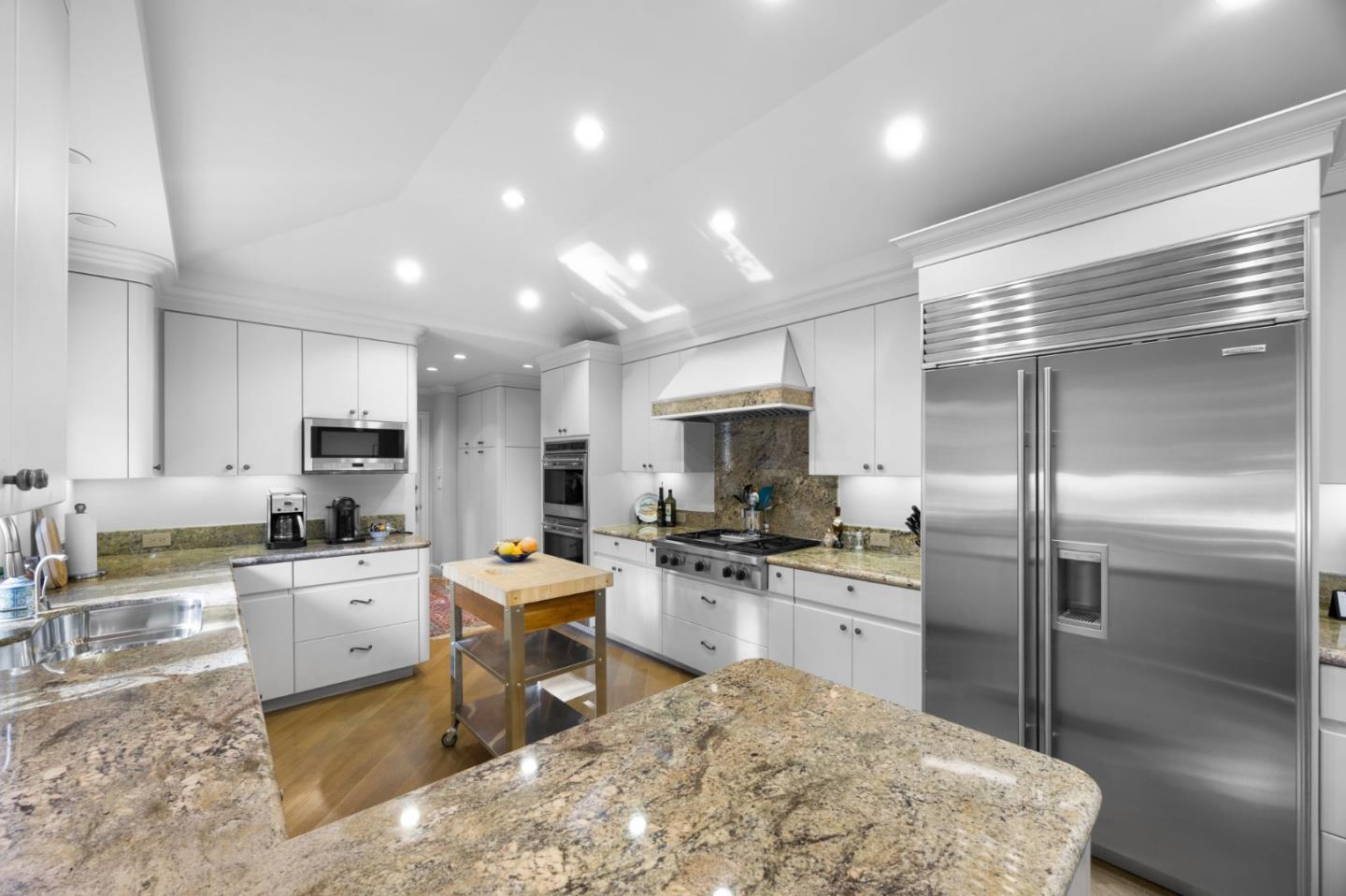 915 Link Road Hillsborough, CA 94010 - Photo 7 of 21