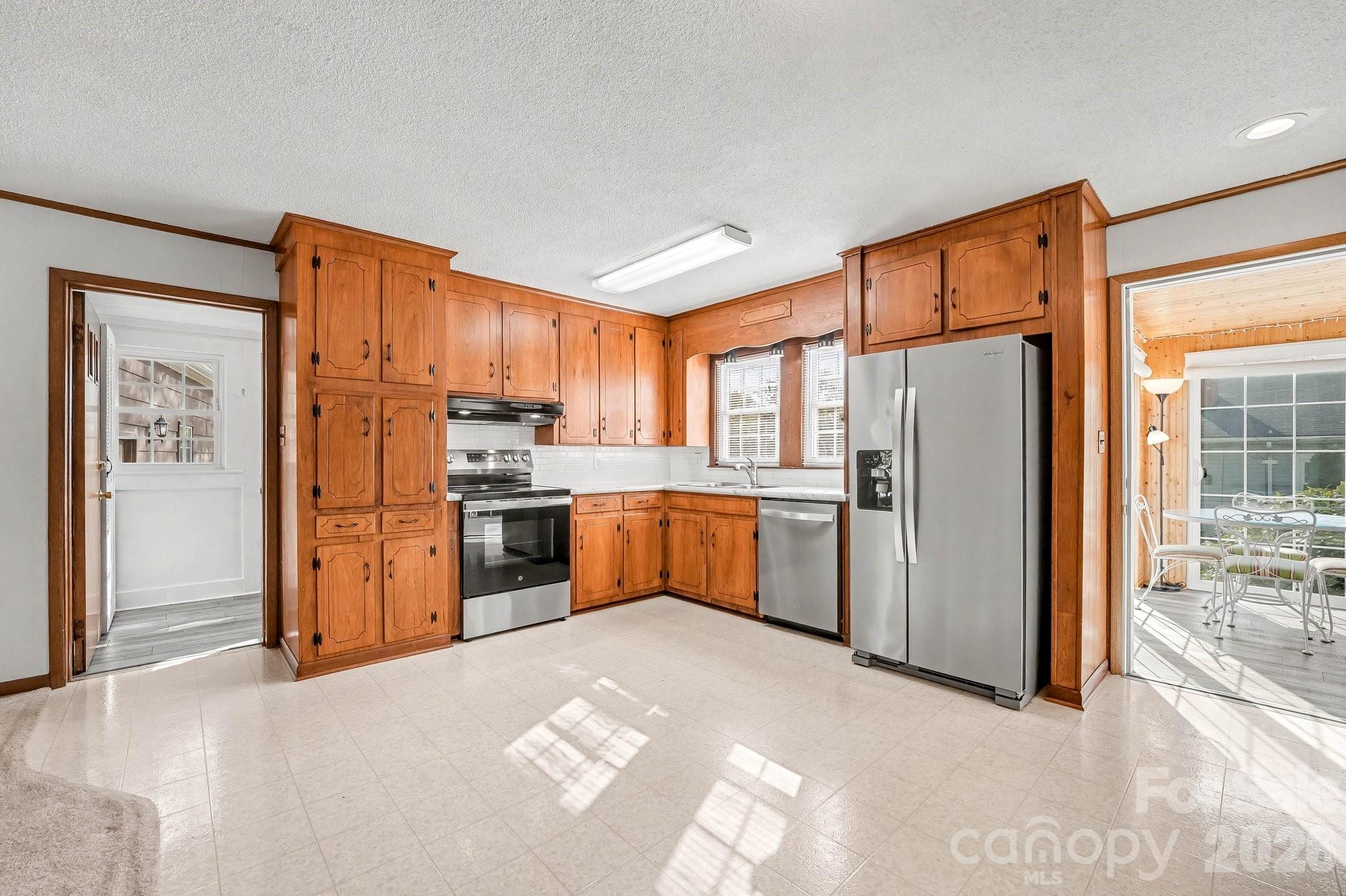 614 West Ridge Avenue Landis, NC 28088 - Photo 13 of 37