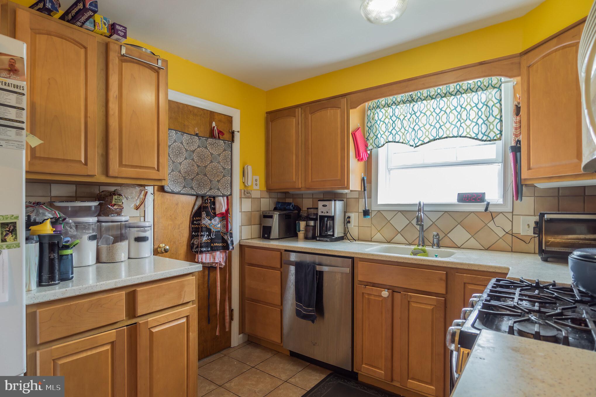 309 Hampton Road Hatboro, PA 19040 - Photo 10 of 29 Gallery Image 10