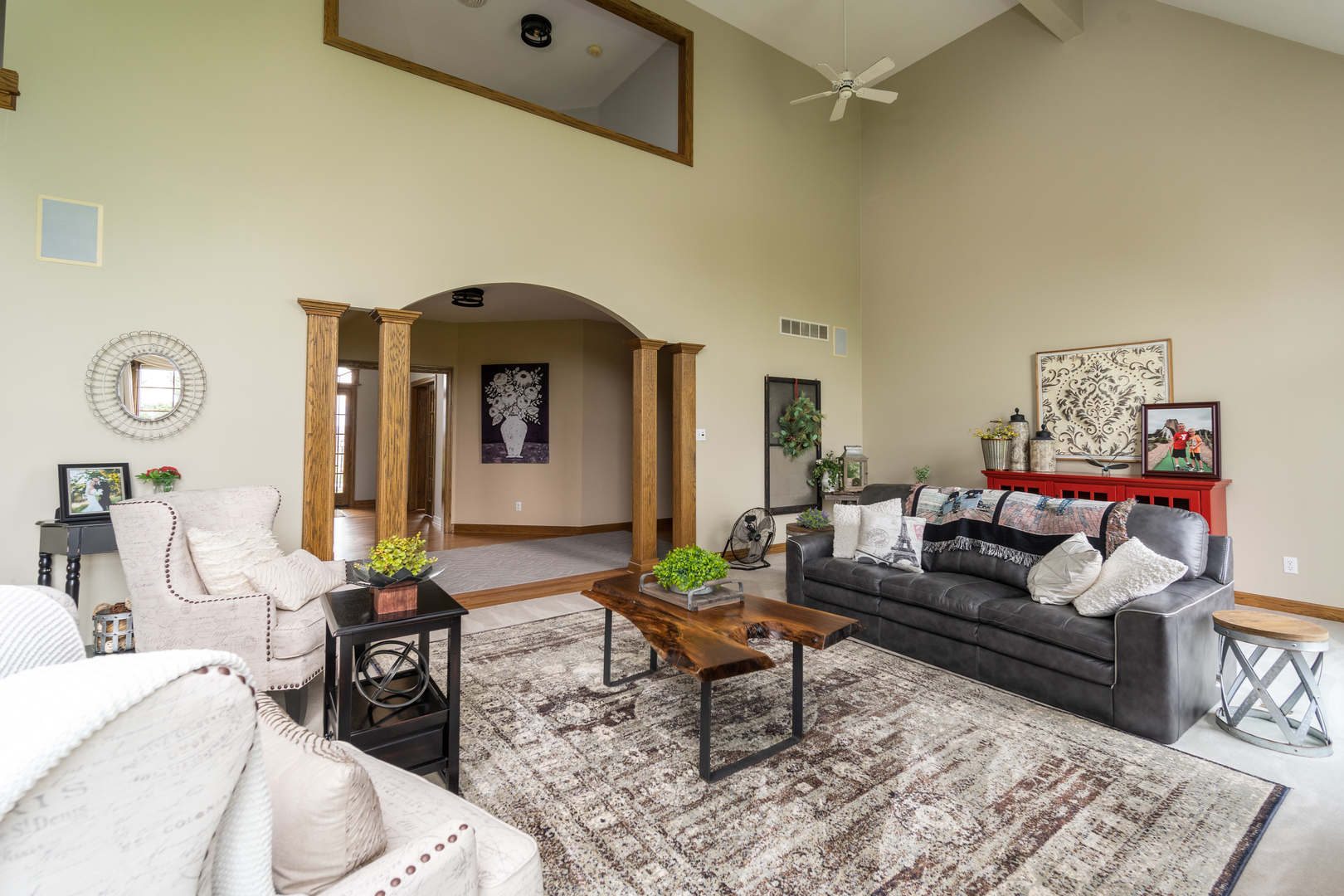 3142 East 1st Road Peru, IL 61354 - Photo 81 of 106 a living room with furniture and a rug