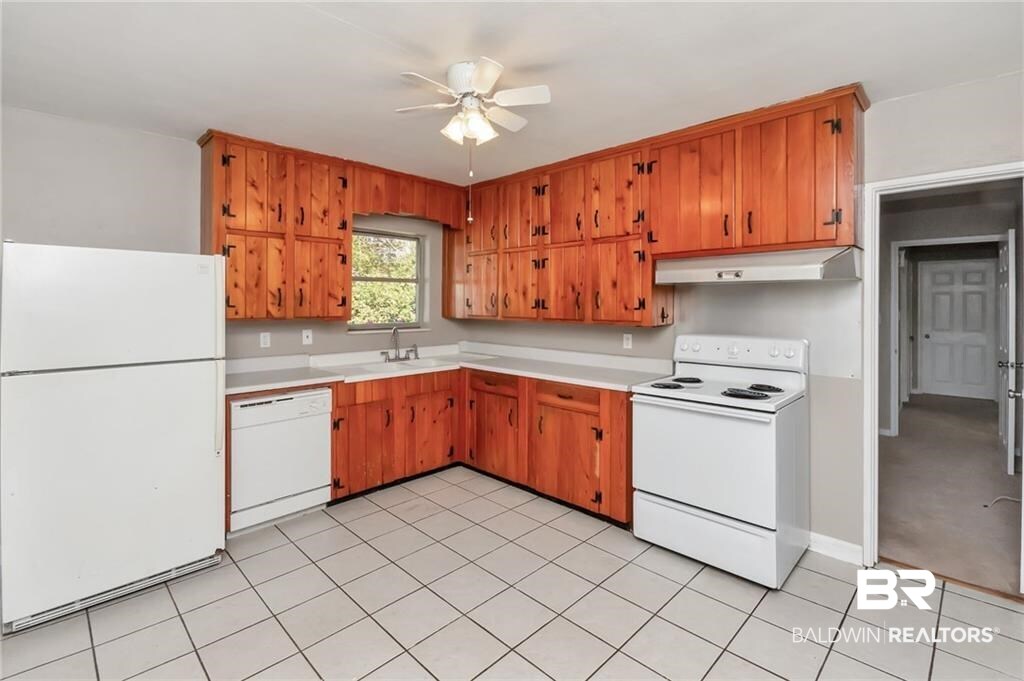 2912 Jennings Drive Mobile, AL 36606 - Photo 2 of 35